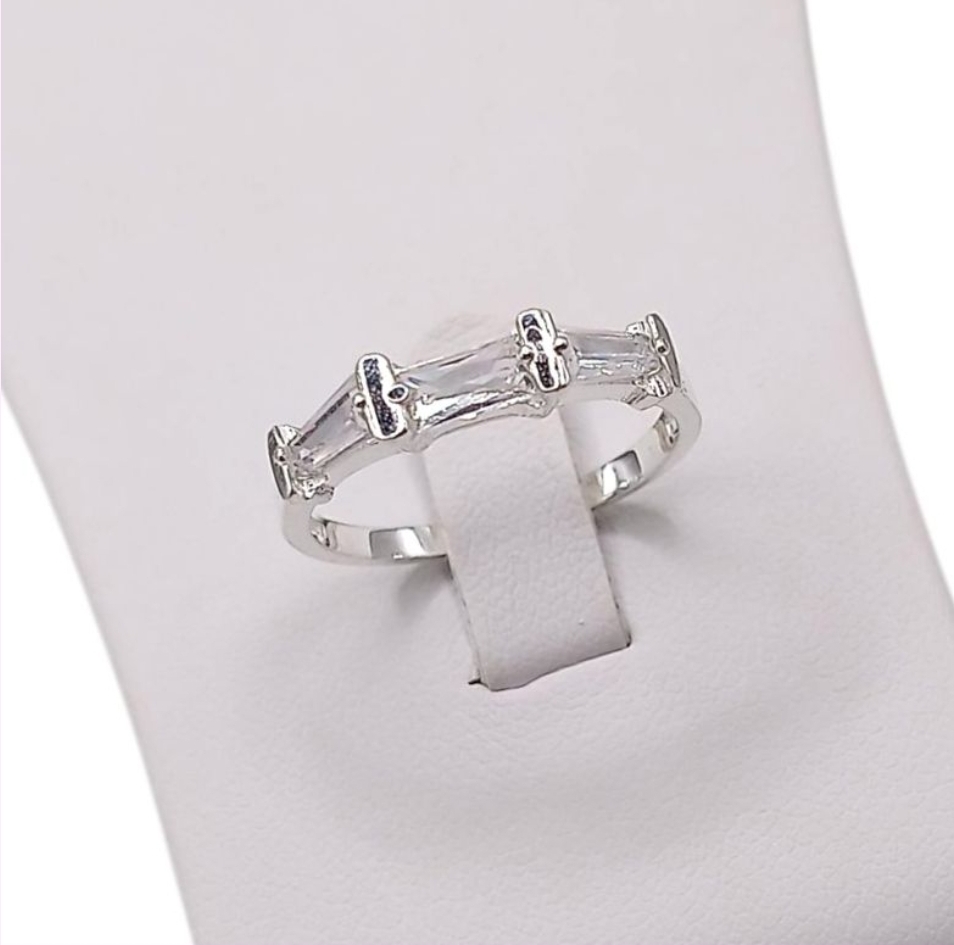 Anillo CZ Baghette