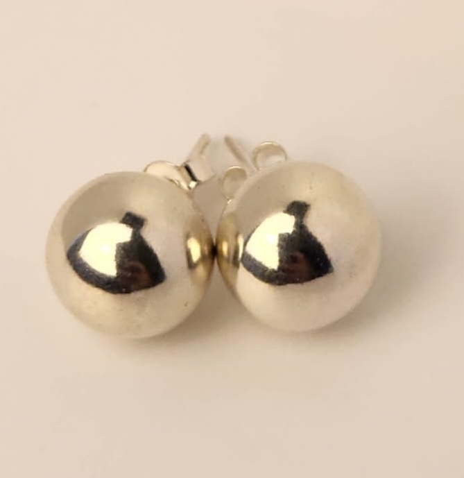 Arete Bolitas de Plata